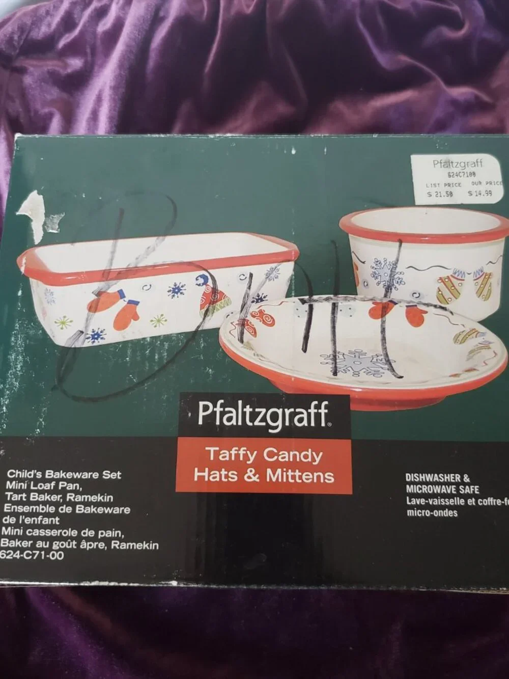 Pfaltzgraff Taffy Candy Hats and Mittens Children’s Bakeware set circa 2006